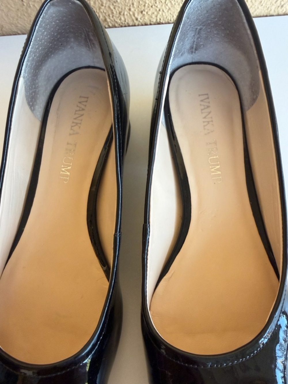 Ivanka Trump Black Patent Low Block Heel Pumps Size 6 - Picture 4 of 4